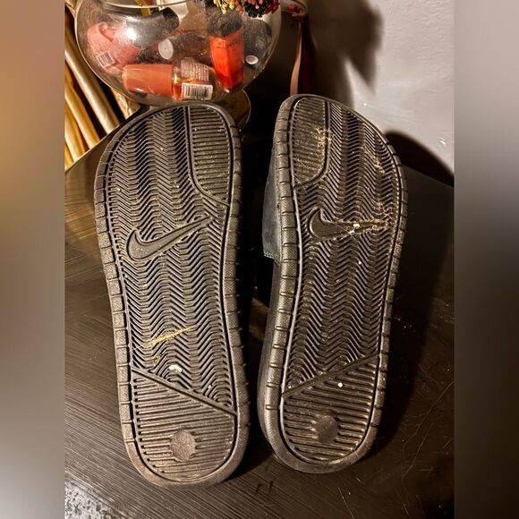 Nike Benassi Black and Gold Slide Sandals - Picture 4 of 4